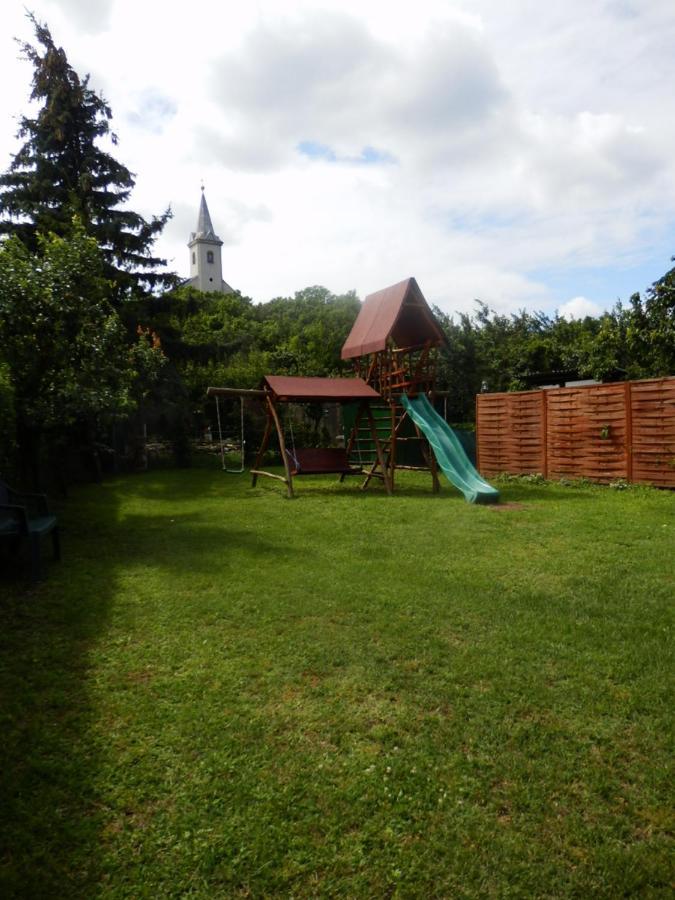 Guesthouse Ilona Velky Kamenec エクステリア 写真