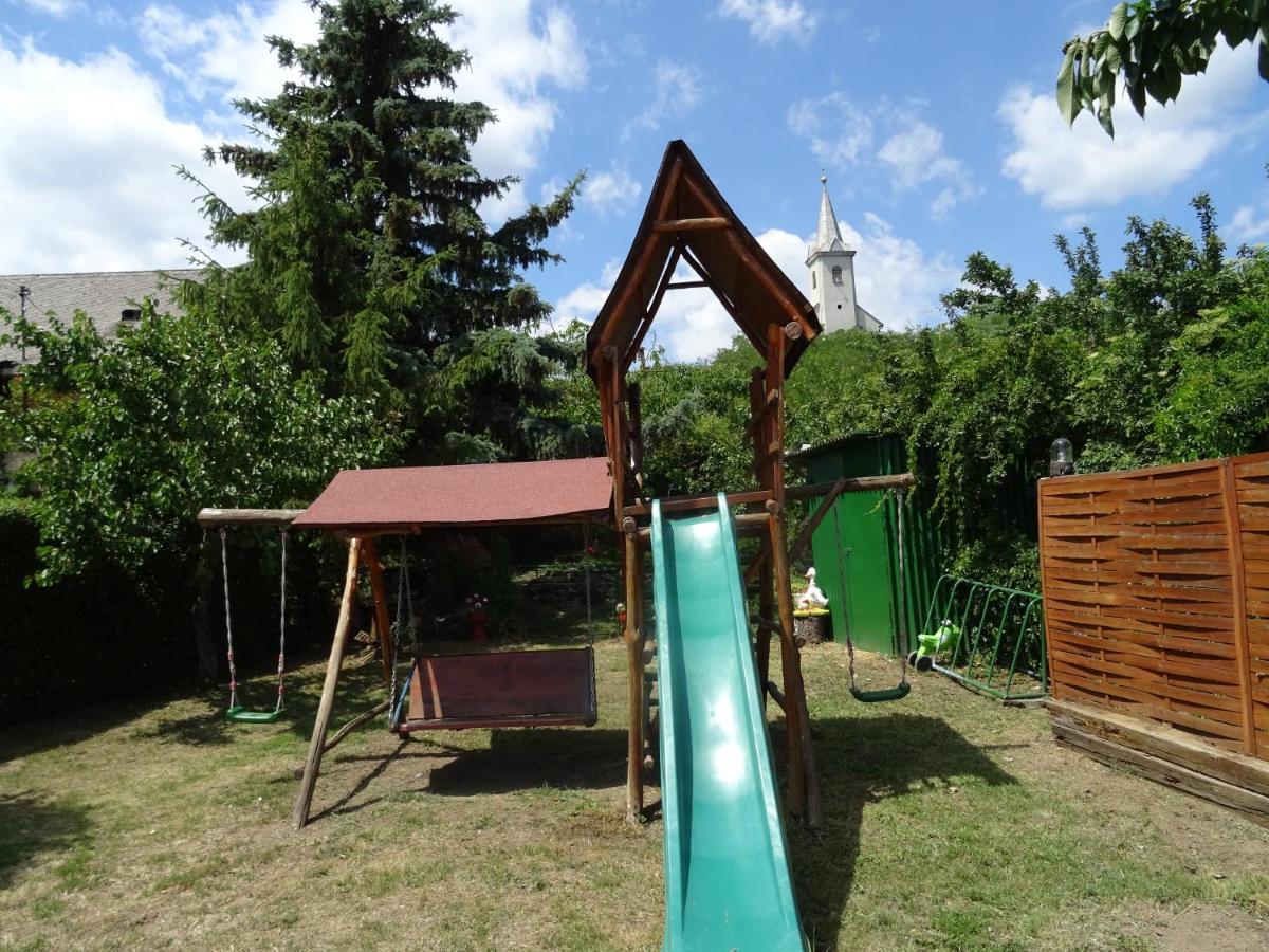 Guesthouse Ilona Velky Kamenec エクステリア 写真